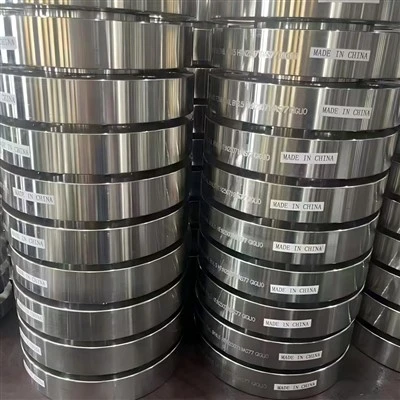 中国製 ASME B16.5 ウェルドネック レイズドフェイス (WNRF) フランジ、SS316、4 インチ SCH40、クラス 300